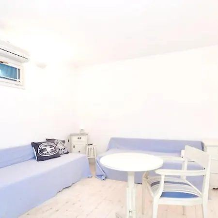 Modern In 90 M² Apartment Zambratija (Istria)