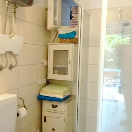 Modern In 90 M² Apartment Zambratija (Istria)