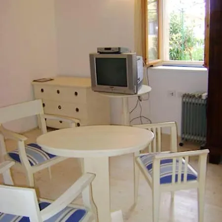 Modern In 90 M² Zambratija (Istria)